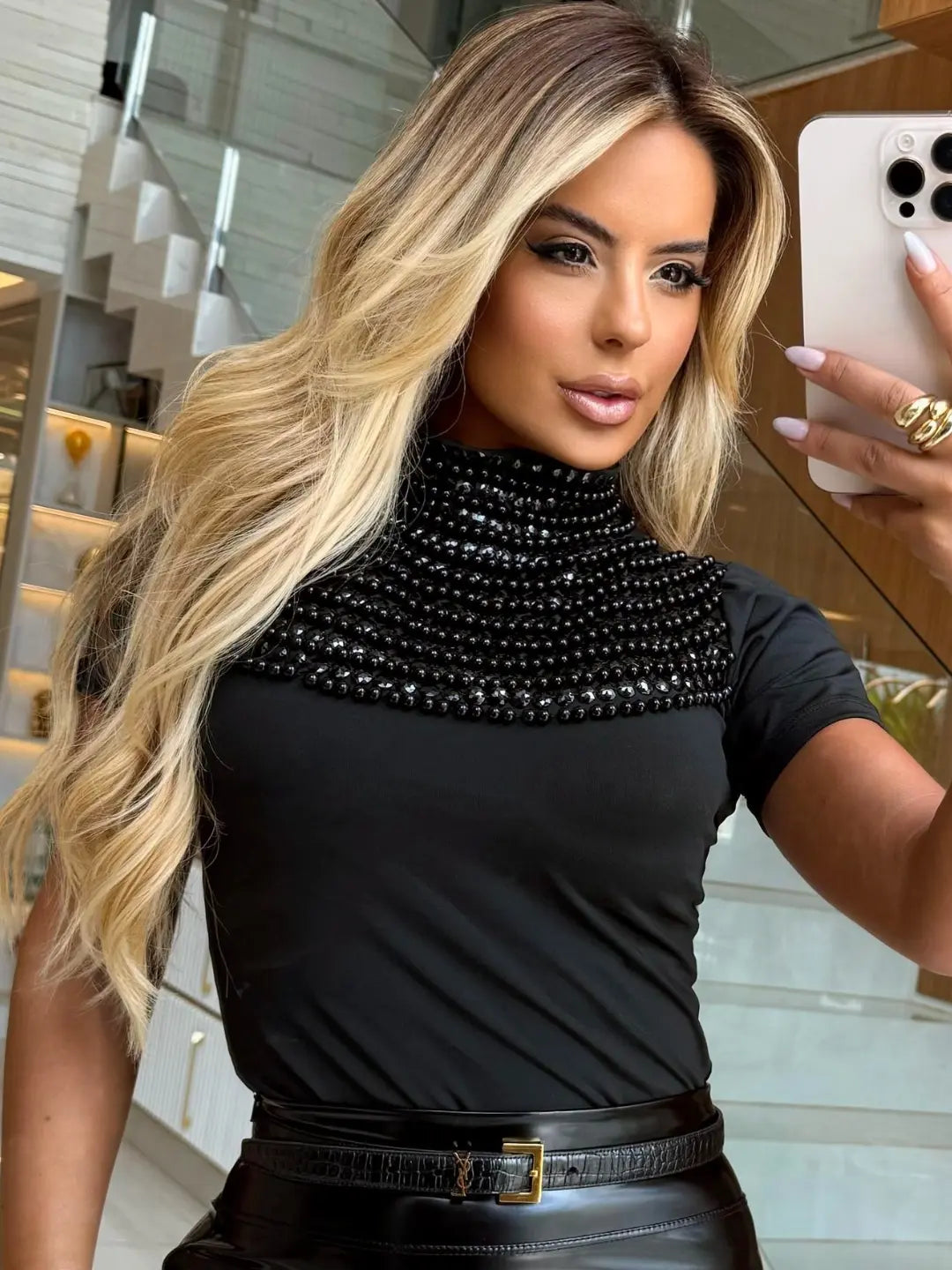 Body Irídia Bordado à Mão com Pérolas – Luxo, Glamour e Sofisticação