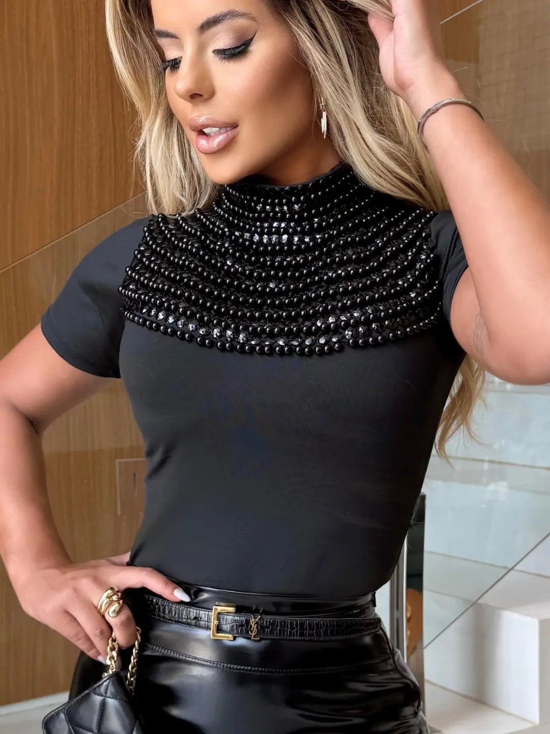 Body Irídia Bordado à Mão com Pérolas – Luxo, Glamour e Sofisticação