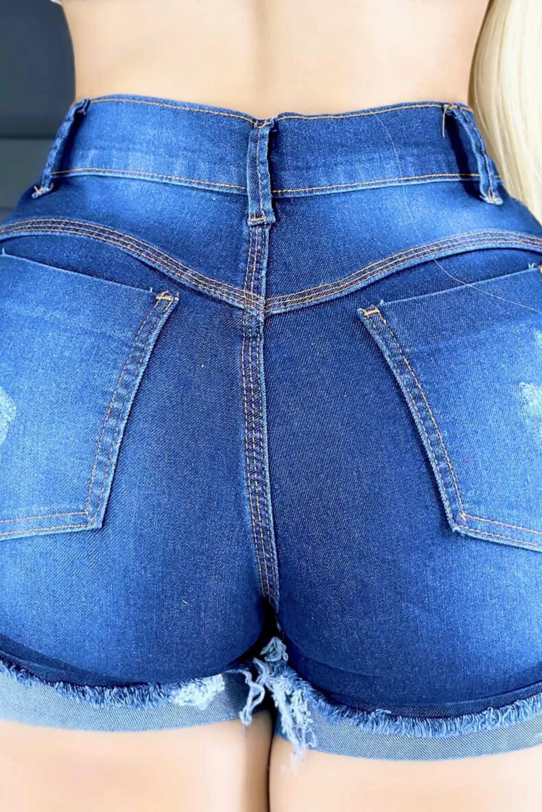 Short Jeans Levanta Bumbum - Design Premium e Moderno