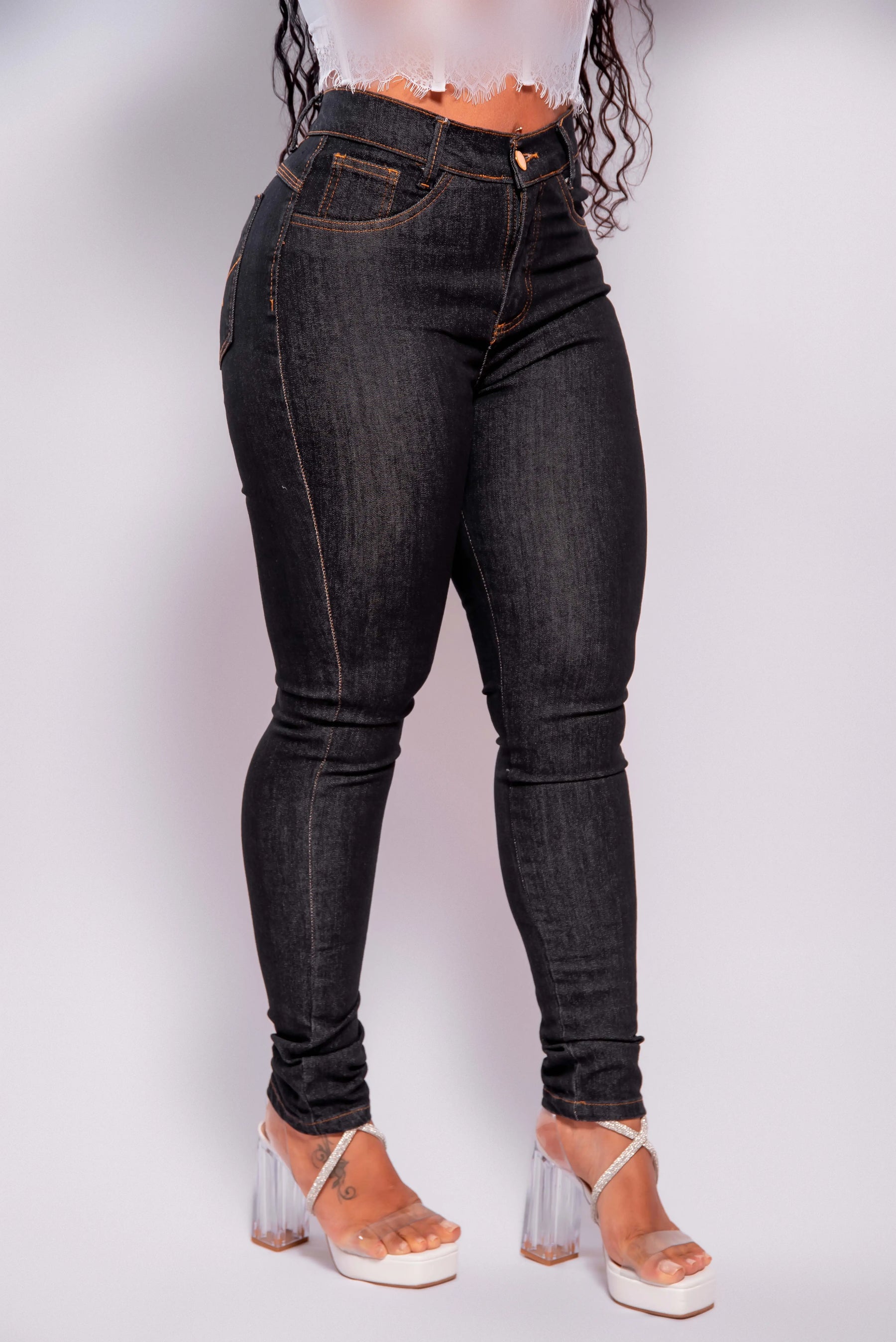 Calça Jeans Feminina Preta Skinny Cintura Alta Levanta Bumbum