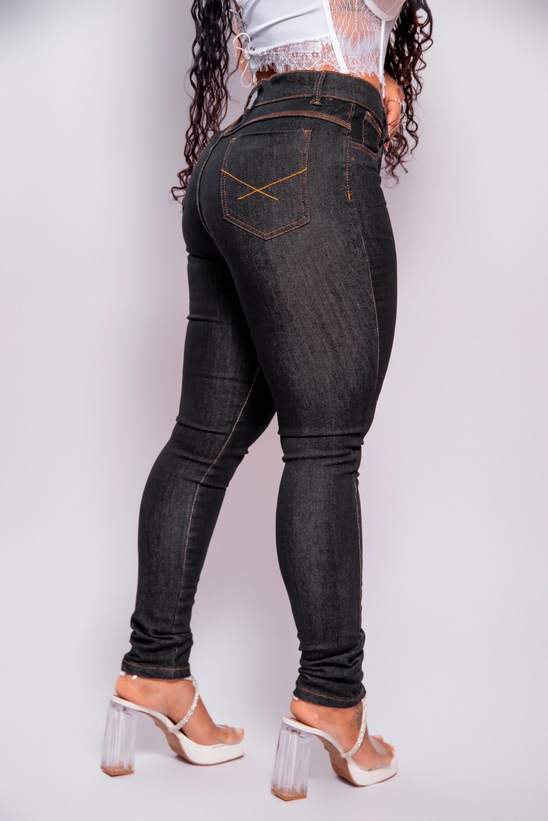 Calça Jeans Feminina Preta Skinny Cintura Alta Levanta Bumbum