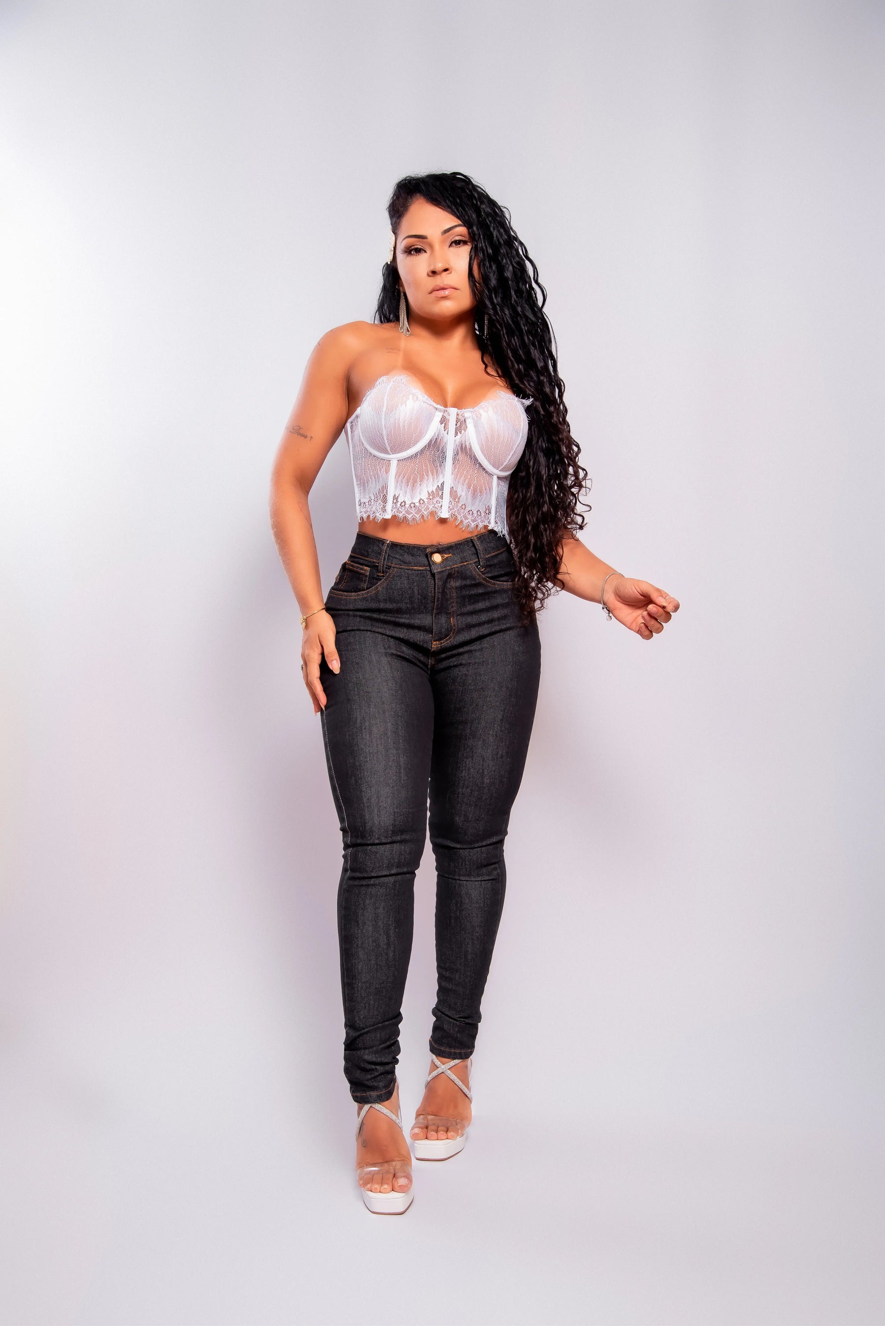 Calça Jeans Feminina Preta Skinny Cintura Alta Levanta Bumbum