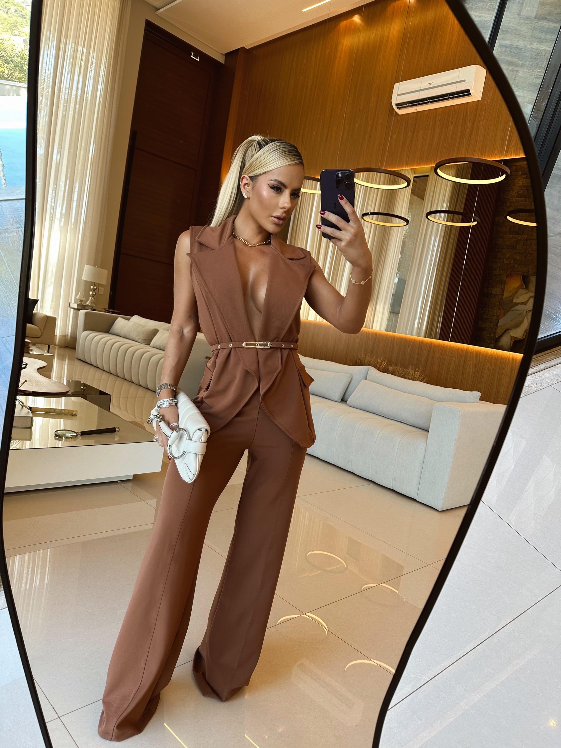 CONJUNTO BRISSA MARROM POWER – COLETE COM CINTO E CALÇA SOCIAL